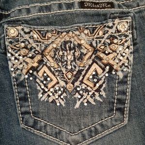 Miss Me Jeans 27x32 Bootcut EUC Midrise Beautiful